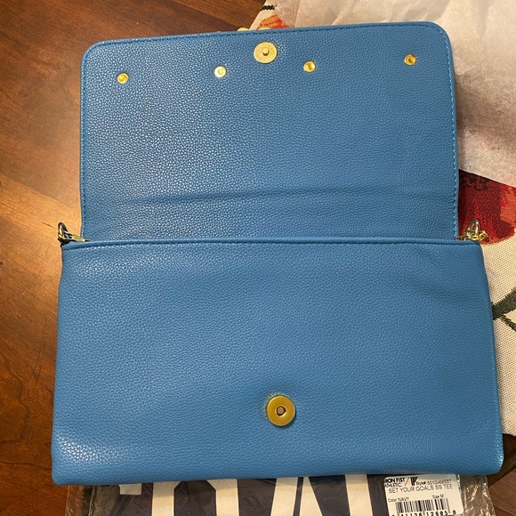 💙Daisy Floral Clutch💙 - Picture 4 of 10